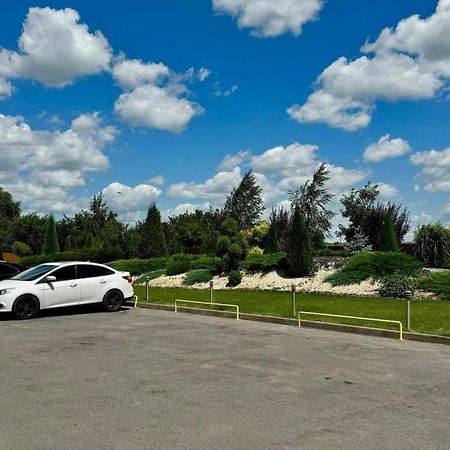 Hotel Ні Пуху, Ні Пера! Reshetylivka Zewnętrze zdjęcie